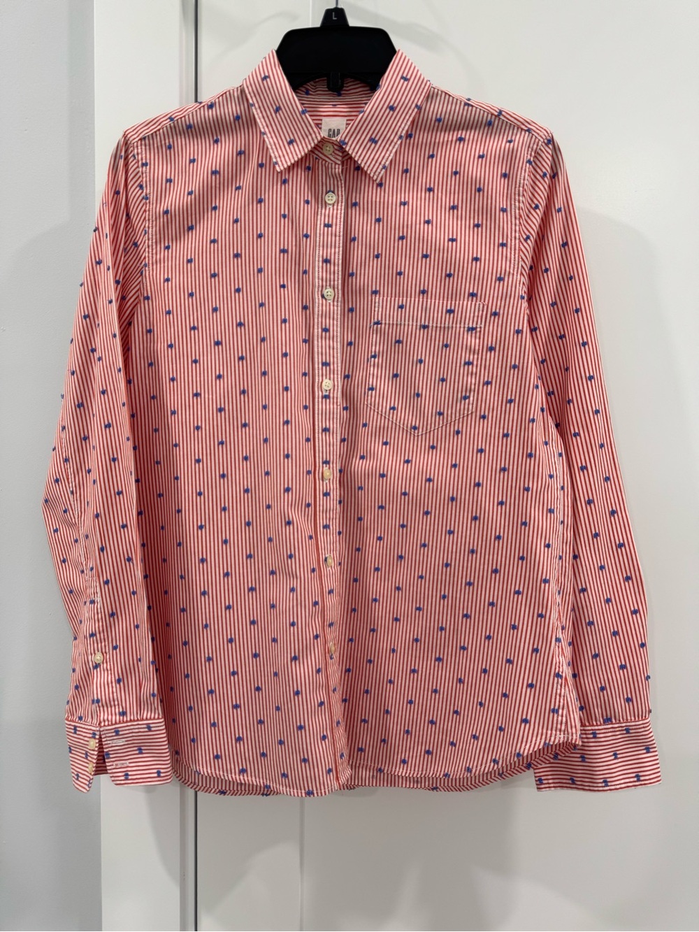 GAP Women’s Red Stripe Fitted Boyfriend Button Down Shirt Blue Polka Dot Accents